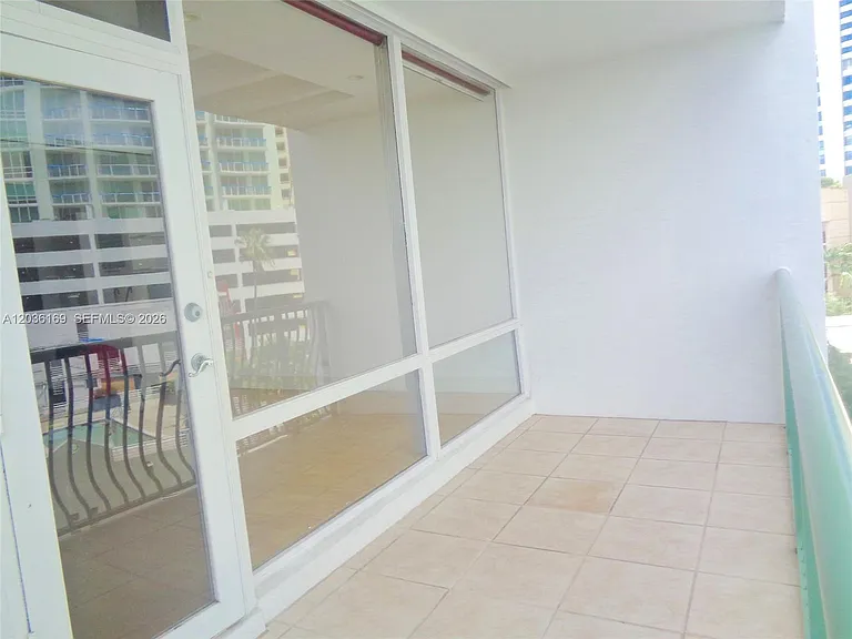 1408 Brickell Bay Dr #613 — Photo 6