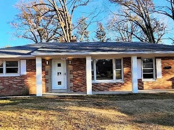 2838 Gainsboro Ct, Saint Louis, MO 63121