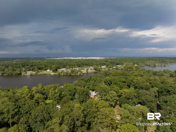 2318 Burgett Rd, Mobile, AL 36605