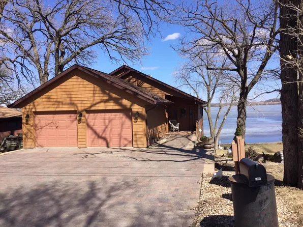 1405 Frank Hall Dr, Albert Lea, MN 56007