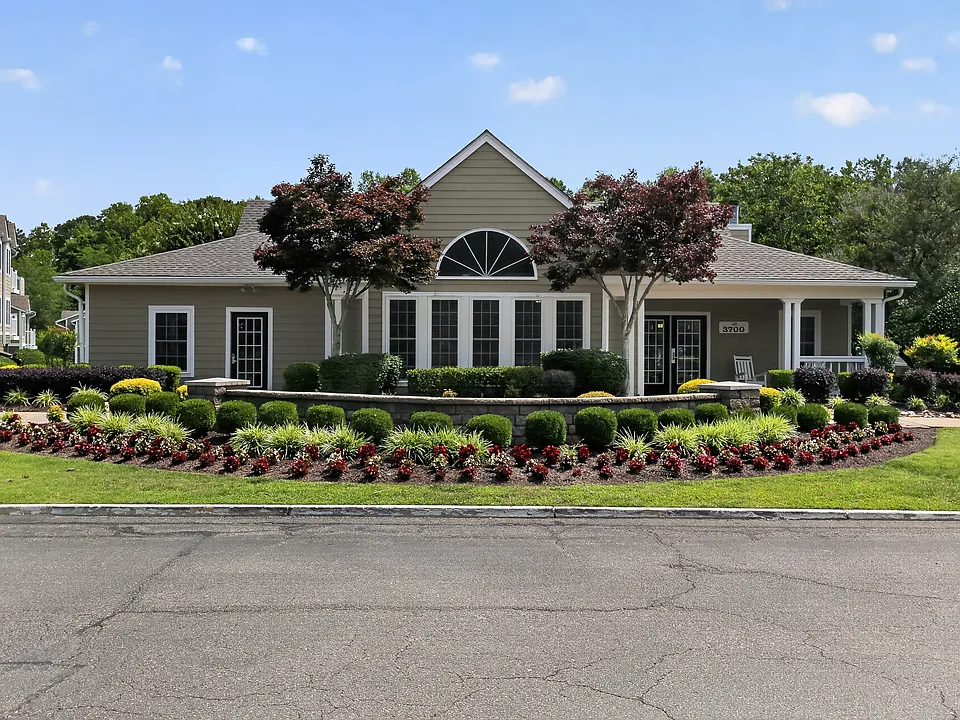 Steeplechase Apartments