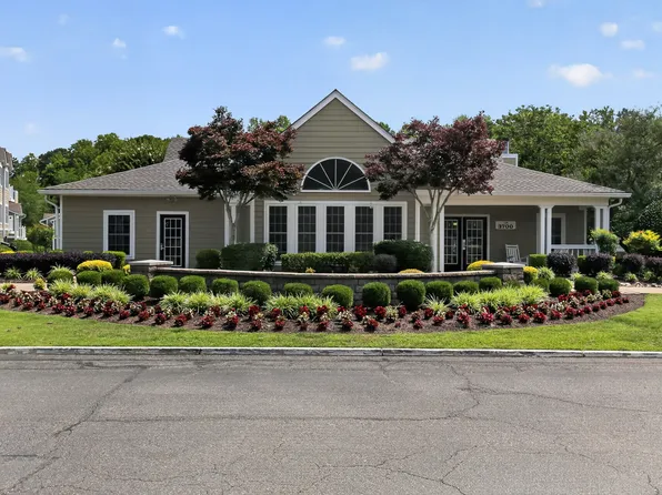 Steeplechase Apartments