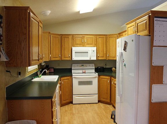2nd image of 420 S Wheatfield Ln