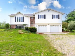 1689 N Branch Rd, North Branch, MI 48461