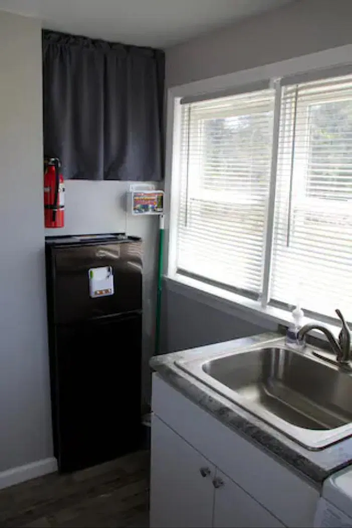 Studio, 200 sqft, $795 — Photo 1