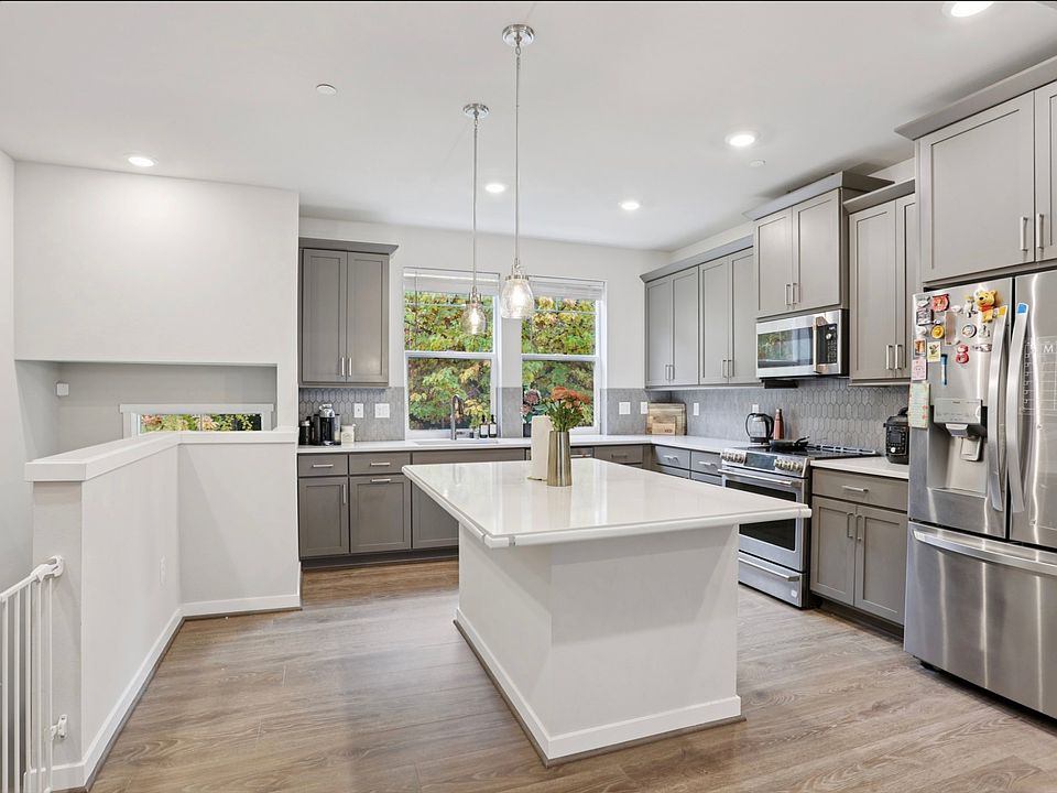 1st image of 12006 NE 194th Ct #E