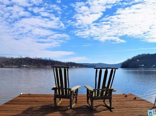 987 Charada Lake Rd, Rainbow City, AL 35906