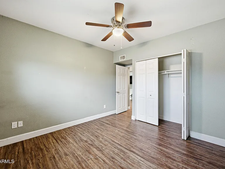 1518 W Colter St #14 — Photo 16
