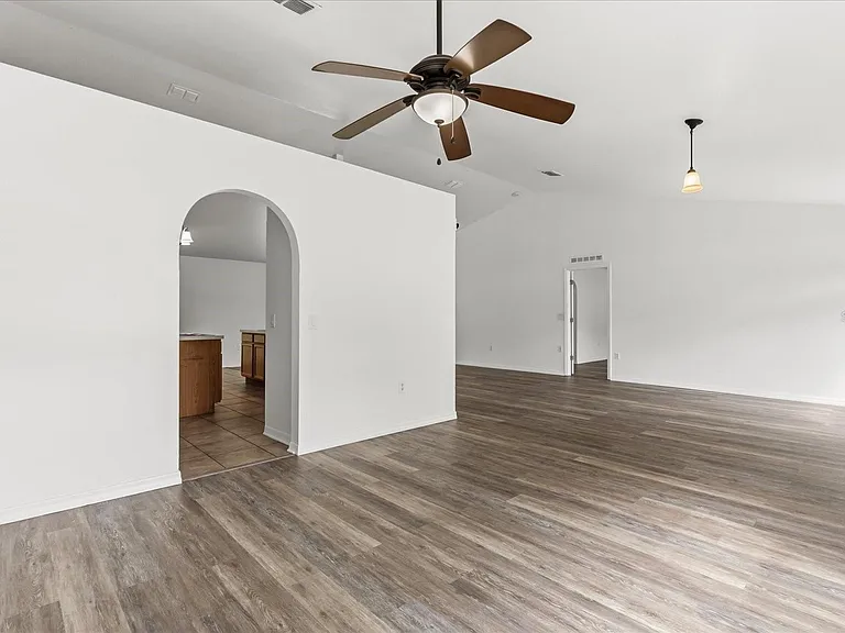 1500 Daybreak Dr — Photo 5