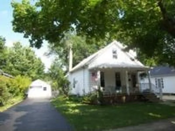 14 Guth St, Dundee, IL 60118