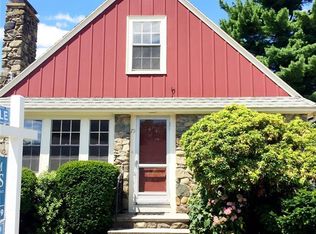 75 Edgemere Rd, Pawtucket, RI 02861