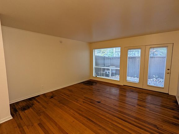 3rd image of 5730 Martel Ave APT 106