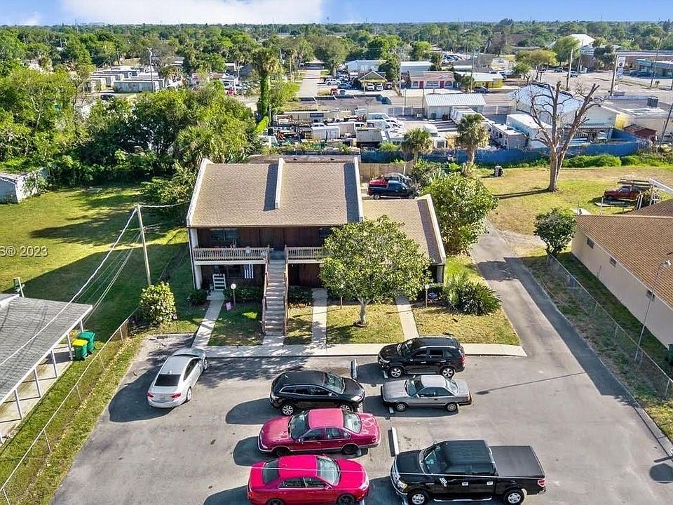 1st image of 2005 Carlton Dr #5