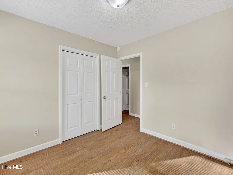 5201 Lord Tennyson Dr — Photo 21