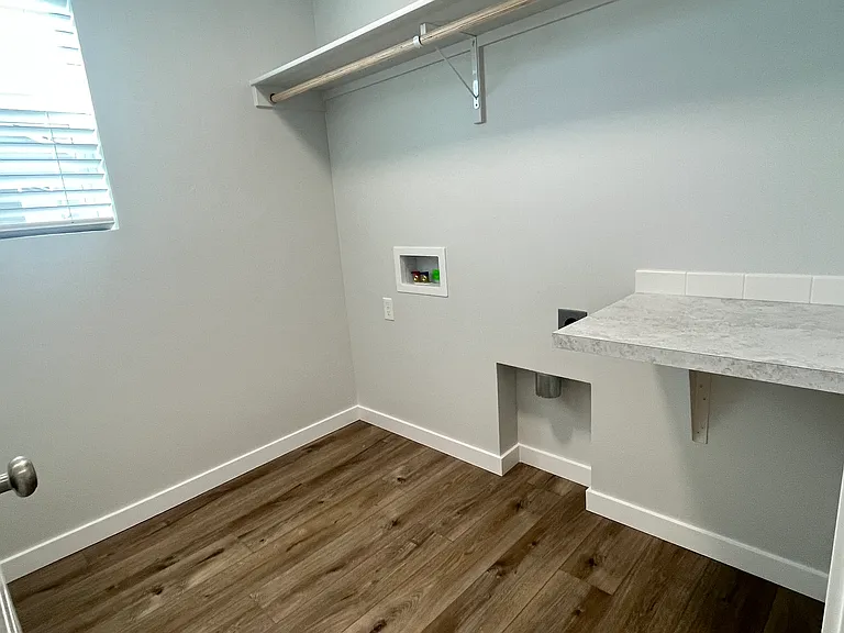 6285 W Karpathos St — Photo 28