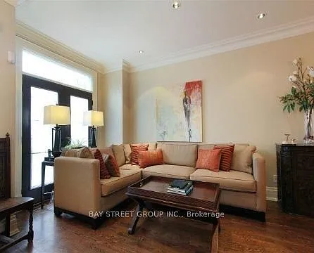 3 bed, $5,500 — Photo 2