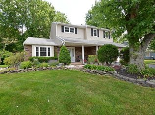 30 Alexandria Dr, Manalapan, NJ