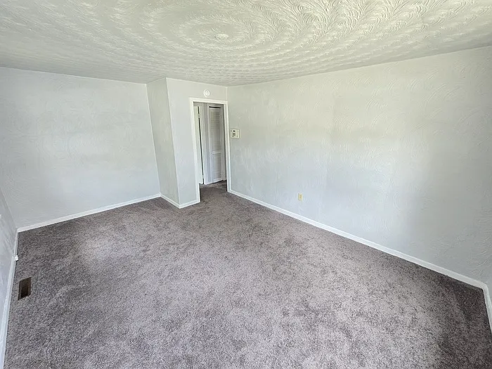 370 Carver Cir #370 — Photo 12