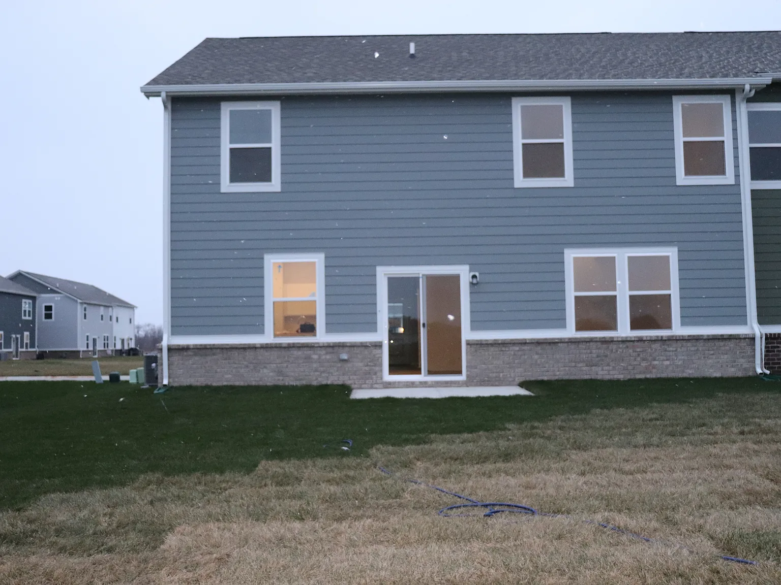 5 bed, 2247 sqft, $2,550 — Photo 3