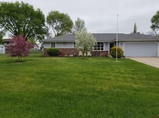 4740 Hans Ln, Machesney Park, IL