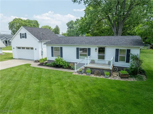 123 Donehue Ln, Tuscarawas, OH 44682