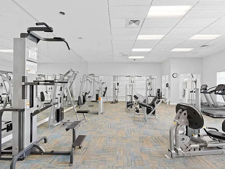 600 S Dixie Hwy #331 — Photo 4
