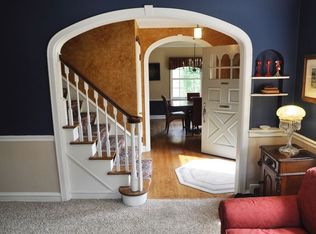 2425 N 95th St, Wauwatosa, WI 53226