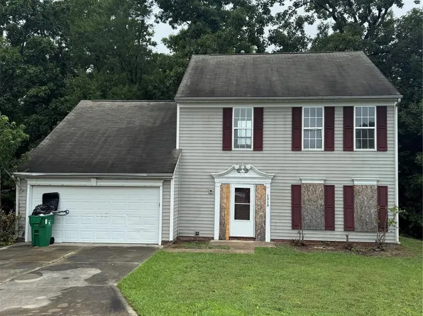 1319 Red Tallen Ct, Charlotte, NC 28214