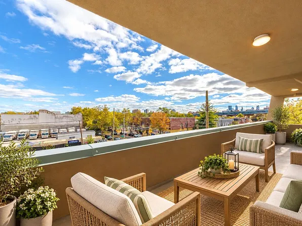 19-19 24th Ave #R204, Astoria, NY 11105
