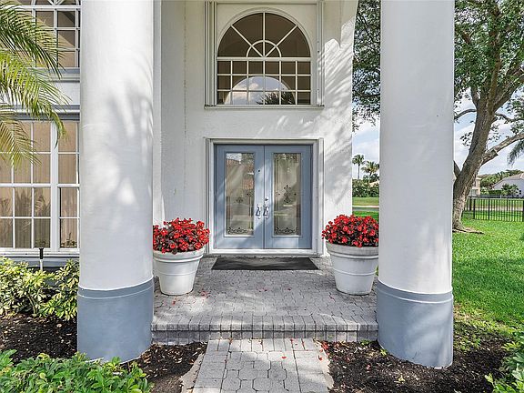 5th image of 22293 Rushmore Place