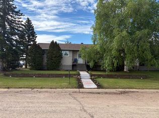 5602 N 47th Ave W, Forestburg, AB T0B 1N0