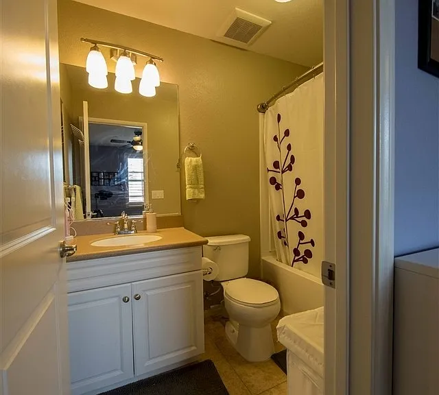 1862 Hazel Ct #8 — Photo 16