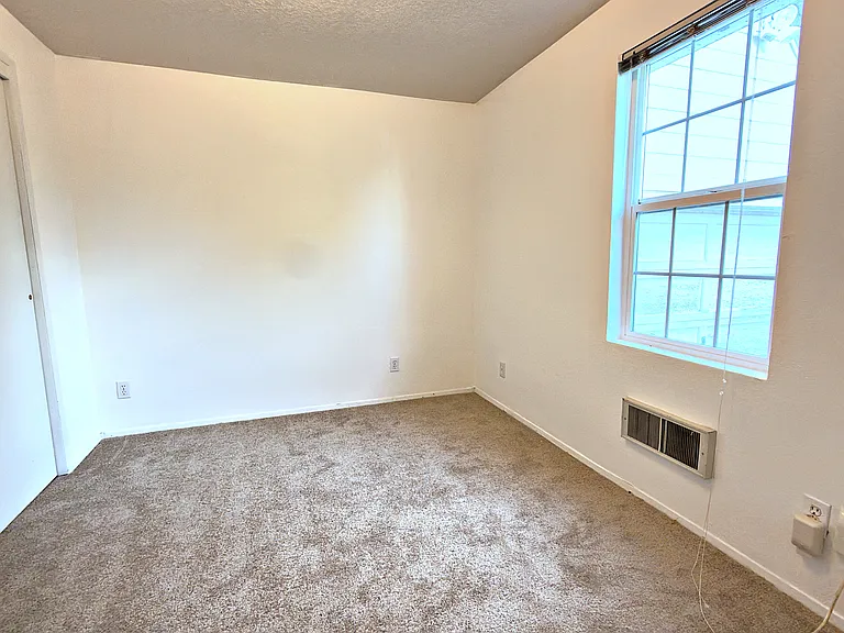 905 NE 94th Ave — Photo 19