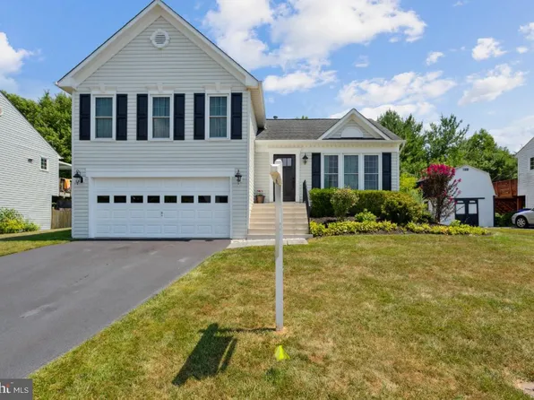 206 Winter Brook Dr, Walkersville, MD 21793