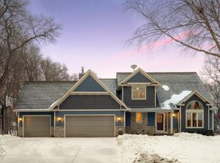 107 Woodridge Ln, Lino Lakes, MN 55014