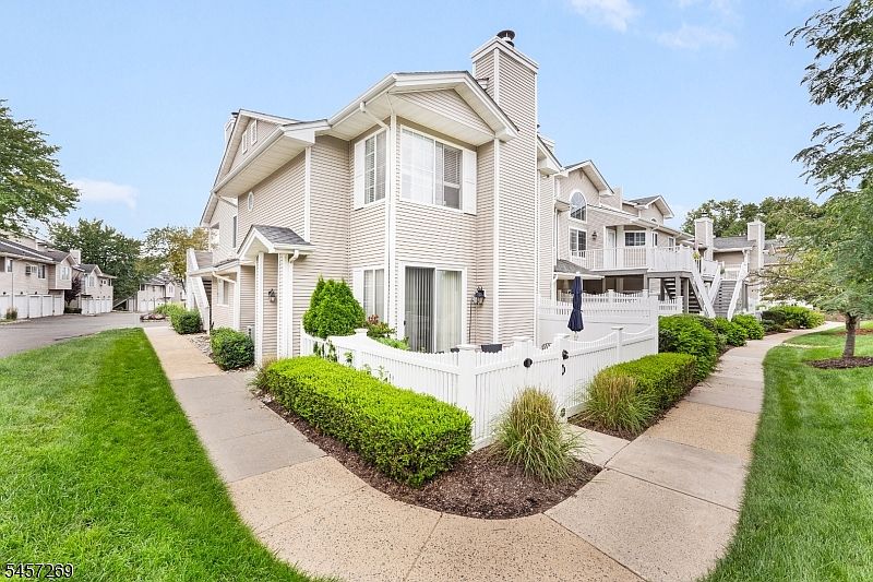 1st image of 11 Ashley Court