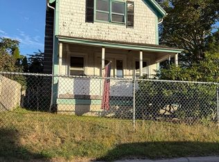 17 E Central Ave, Wareham, MA 02571