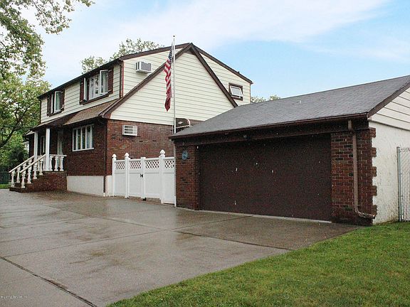 2nd image of 659 Clawson St