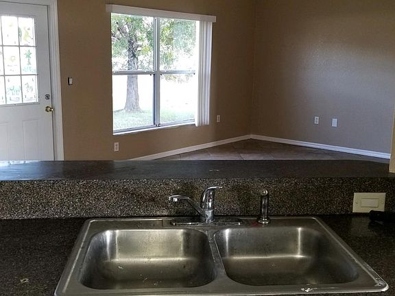 4th image of 3409 NE 12th Ave
