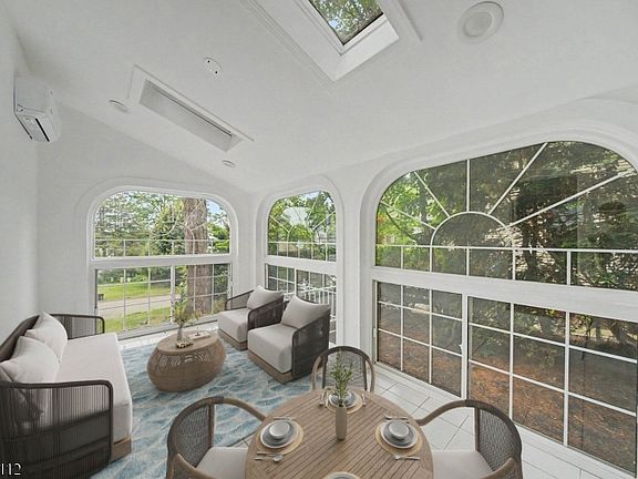 4th image of 433 Louisa Ave