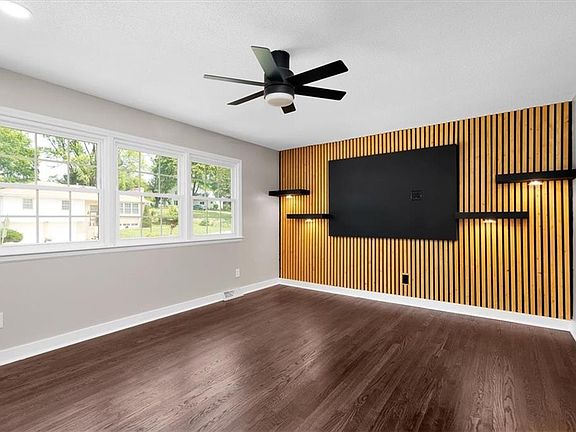 4th image of 6015 Cleveland Ave