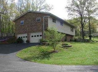82 Pleasant Hill Ln, Gilbertsville, KY 42044