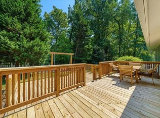 525 Ashebrook Dr, Raleigh, NC 27609