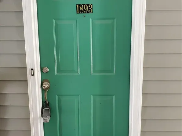 1893 Chantilly Ct, Virginia Beach, VA 23451