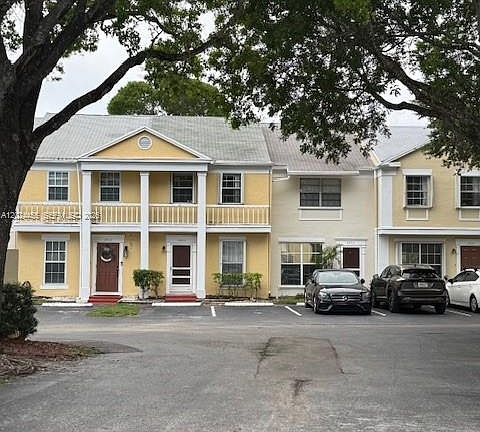 3rd image of 2856 S Cambridge Ln