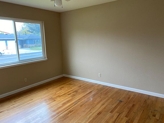 4th image of 1621 Alum Rock Ave #1