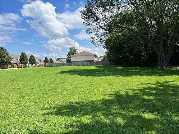 5th image of Mount Olive & Meadow Ct #1