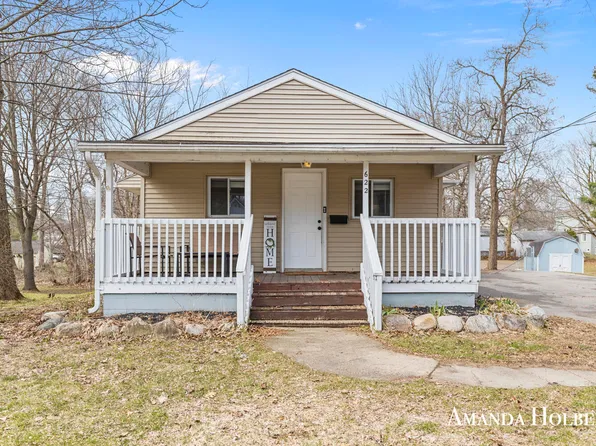 622 N Washington St, Lowell, MI 49331