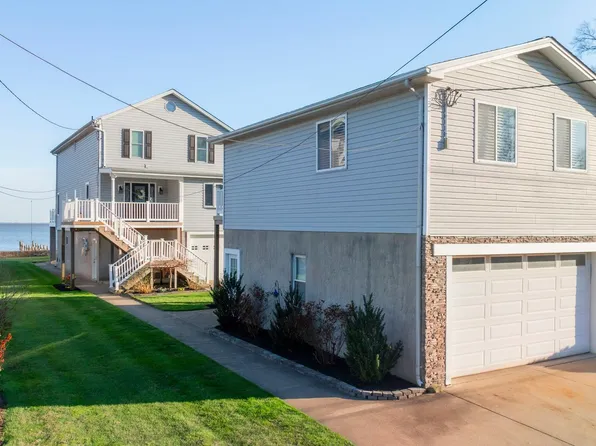 3827 Bay Dr, Baltimore, MD 21220