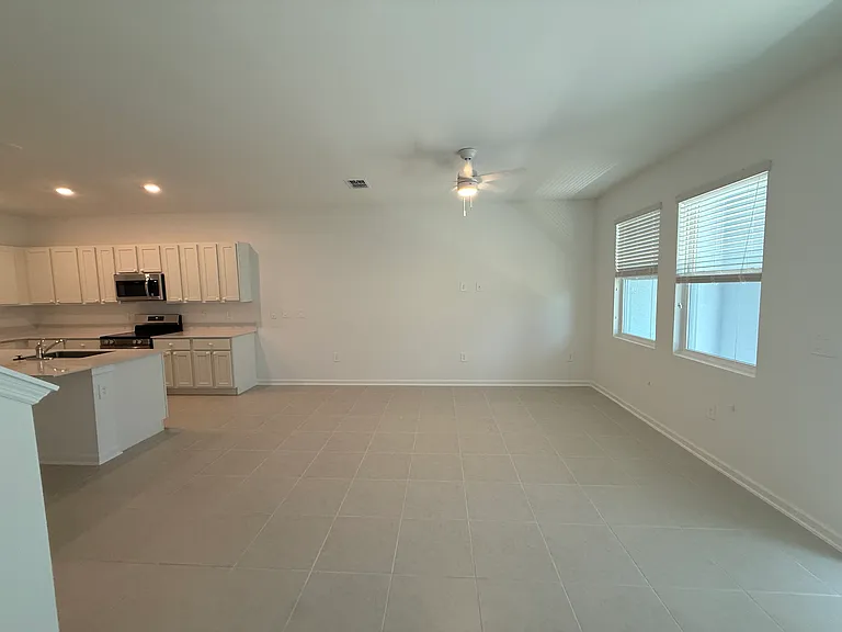 3151 Kurtz Ter — Photo 4